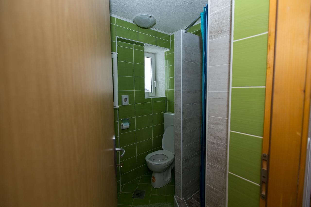 Guest House Neno Ogulin Exterior foto